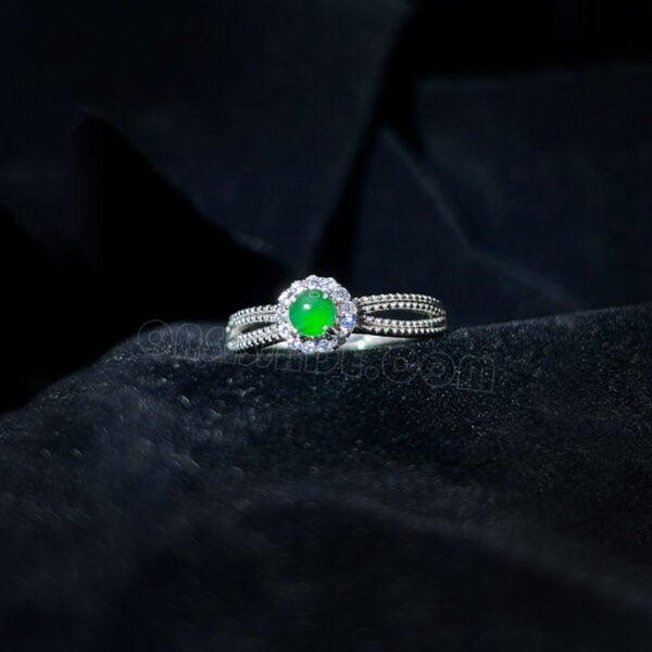 Unique Round Jade Ring High-Quality Jade