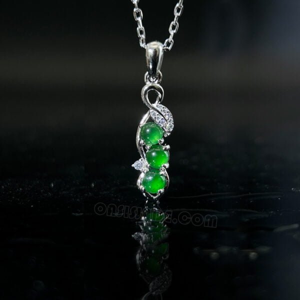 S925 Silver Inlaid Emerald Green Round Cabochon Pendant Green Necklace Jewelry