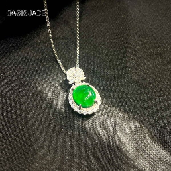 High Quality Jade Gemstone Jewelry Pendant Natural Green Jadeite Pendant